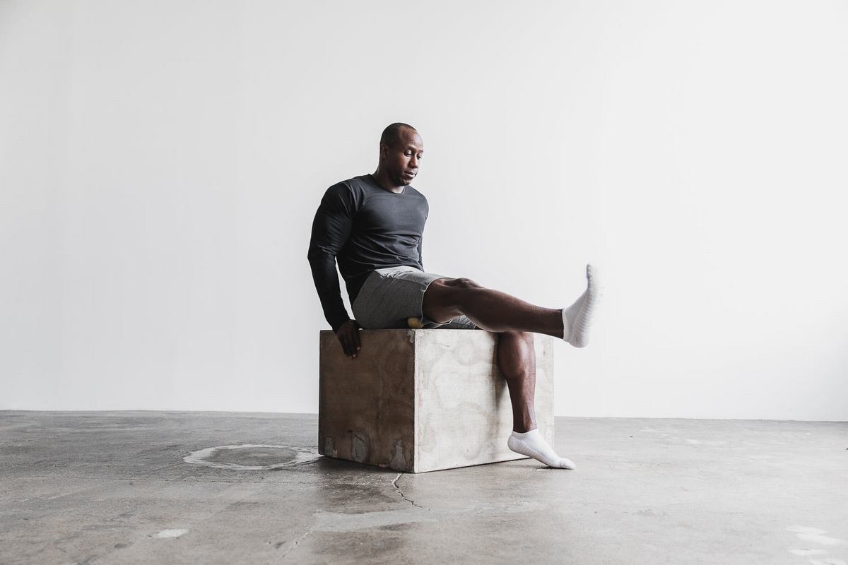 Nobull Lightweight Men's Long Sleeves Black | Australia (WK7061)